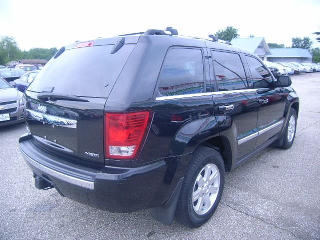 2010 Jeep Grand Cherokee SLT 25