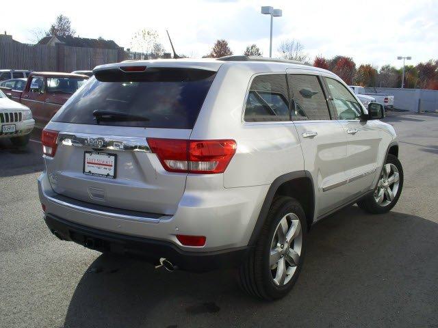 2011 Jeep Grand Cherokee SLT 25
