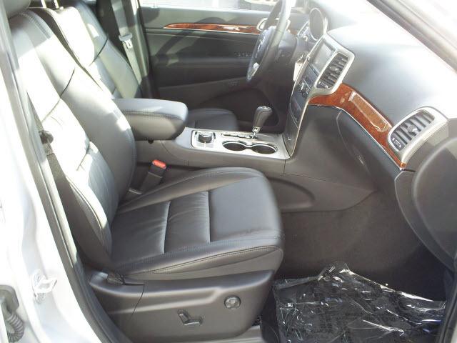 2011 Jeep Grand Cherokee SLT 25
