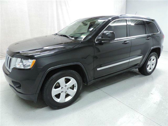 2011 Jeep Grand Cherokee Sedan 4dr