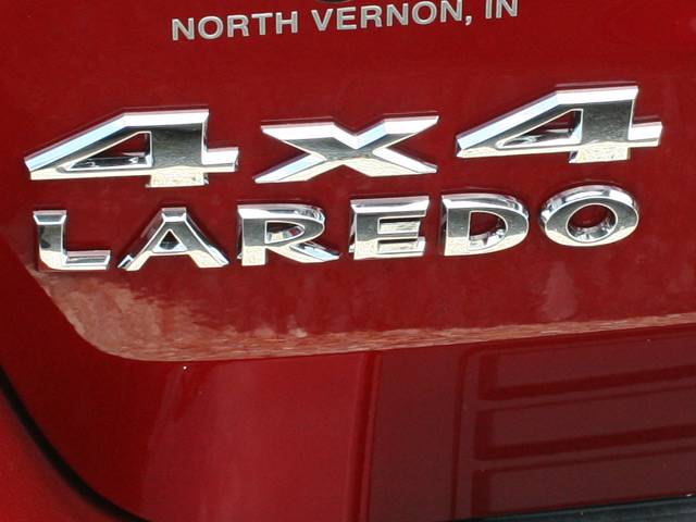 2011 Jeep Grand Cherokee LOW Miles NICE 4door Sedan