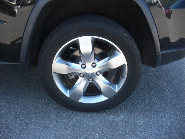 2011 Jeep Grand Cherokee SLT 25