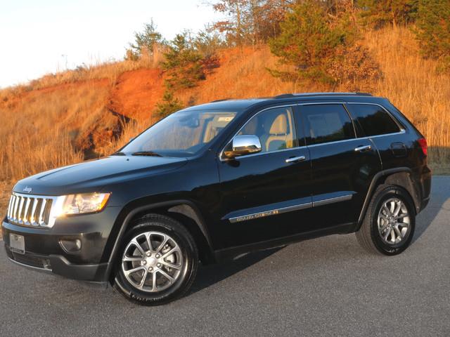 2011 Jeep Grand Cherokee SLT 25