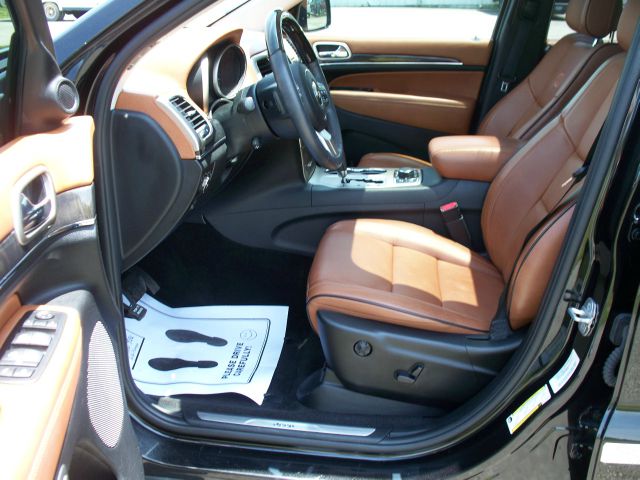 2011 Jeep Grand Cherokee 2.4i Sedan