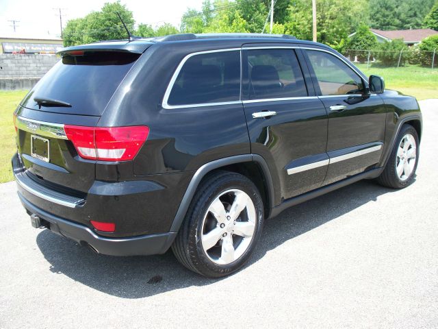 2011 Jeep Grand Cherokee 2.4i Sedan