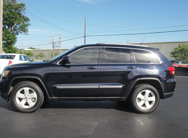 2011 Jeep Grand Cherokee 750li Xdrive 1-ownerawdnavigation Sedan