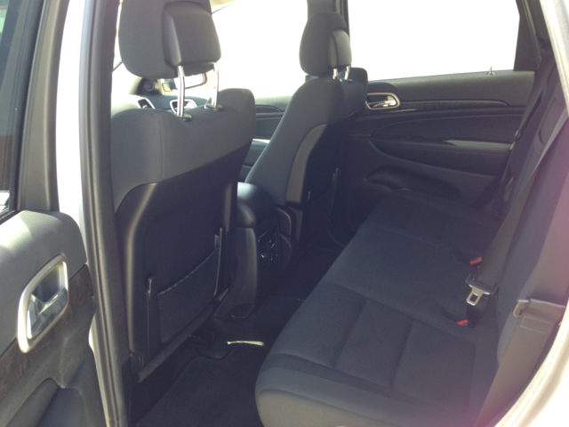 2012 Jeep Grand Cherokee Sedan 4dr