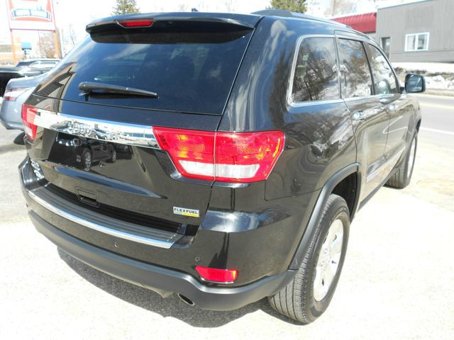 2012 Jeep Grand Cherokee Super