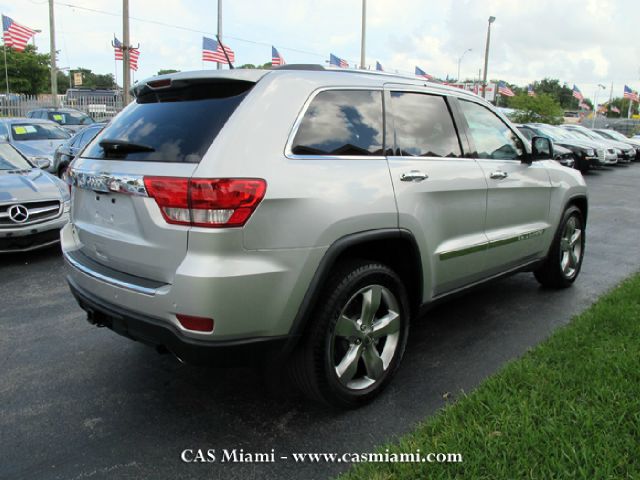 2012 Jeep Grand Cherokee 2.4i Sedan