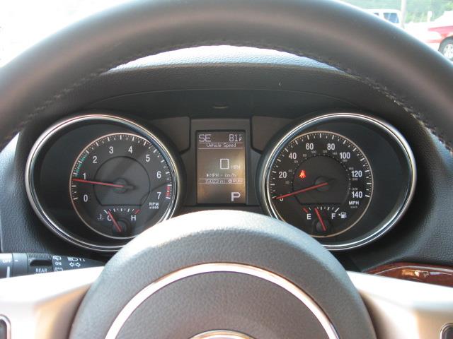 2013 Jeep Grand Cherokee SLT 25