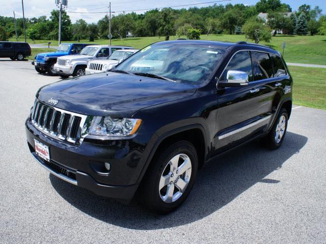 2013 Jeep Grand Cherokee SLT 25