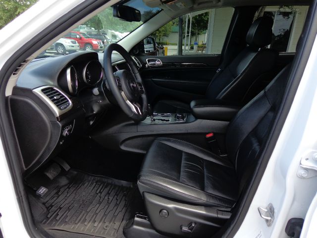 2013 Jeep Grand Cherokee CREW CAB RTL W/leather