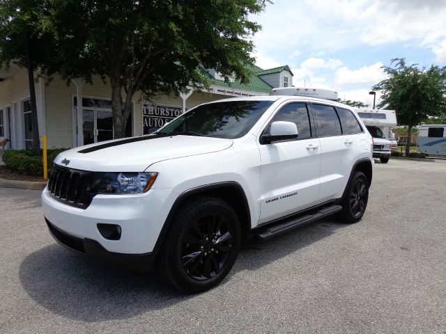 2013 Jeep Grand Cherokee CREW CAB RTL W/leather