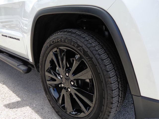 2013 Jeep Grand Cherokee CREW CAB RTL W/leather