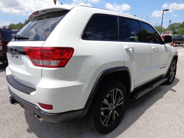 2013 Jeep Grand Cherokee CREW CAB RTL W/leather