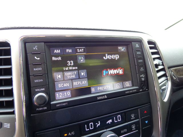 2013 Jeep Grand Cherokee CREW CAB RTL W/leather