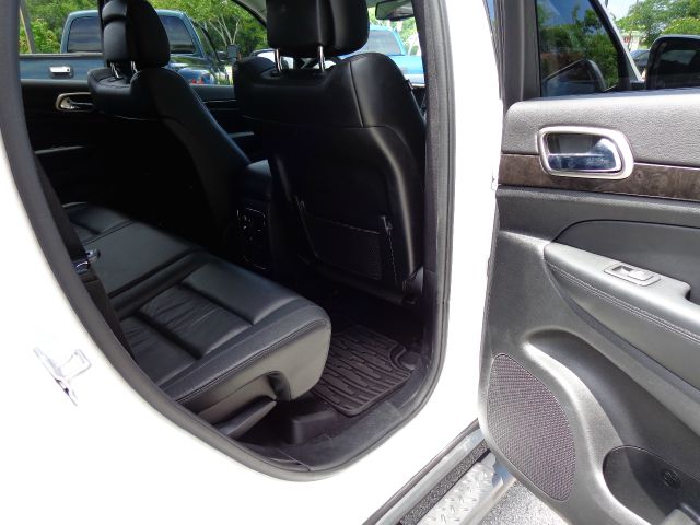 2013 Jeep Grand Cherokee CREW CAB RTL W/leather