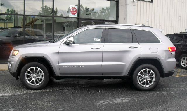 2014 Jeep Grand Cherokee SLT 25