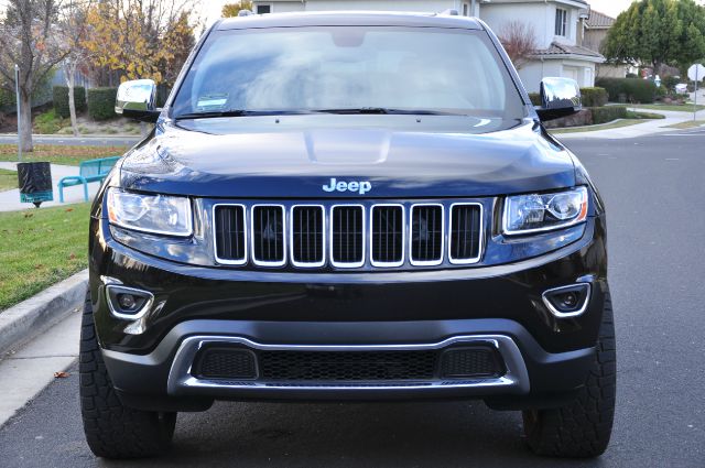 2014 Jeep Grand Cherokee Super