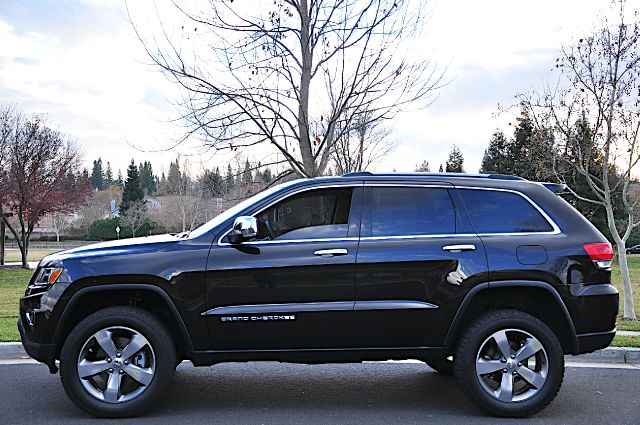 2014 Jeep Grand Cherokee Super