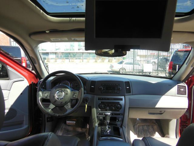 2007 Jeep Grand Cherokee SRT-8 3.5rl W/premium Pkg