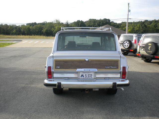 1988 Jeep Grand Wagoneer Ram 3500 Diesel 2-WD