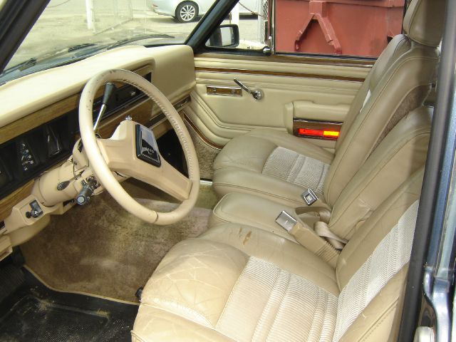 1989 Jeep Grand Wagoneer Ram 3500 Diesel 2-WD