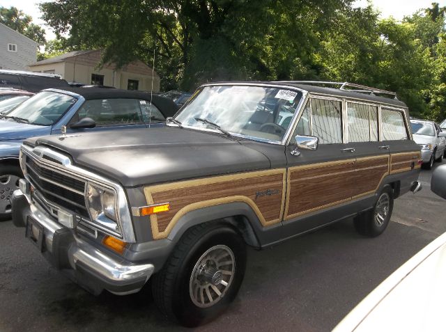 1990 Jeep Grand Wagoneer Ram 3500 Diesel 2-WD