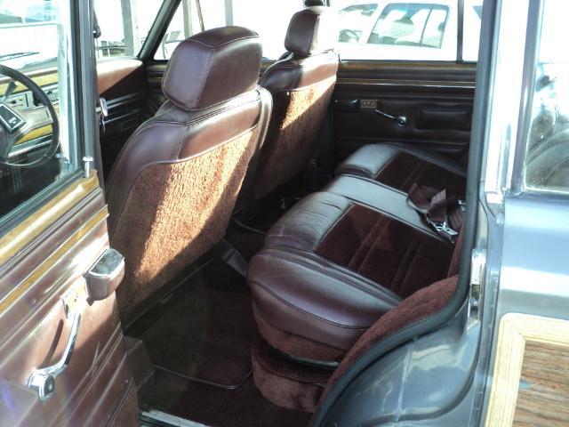 1990 Jeep Grand Wagoneer Ram 3500 Diesel 2-WD