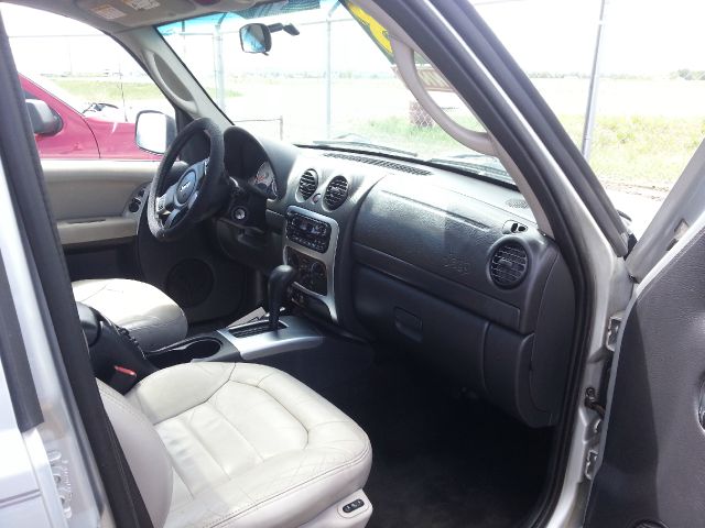 2002 Jeep Liberty SLT 25