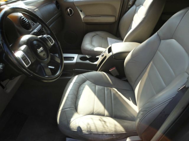 2002 Jeep Liberty SLT 25