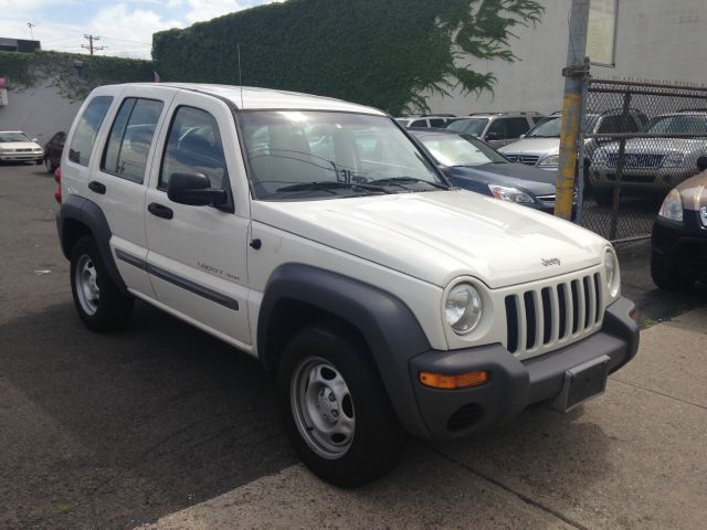 2002 Jeep Liberty LT. 4WD. Sunroof, Leather