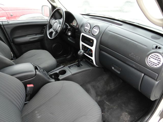 2003 Jeep Liberty Extended Cab V8 LT W/1lt