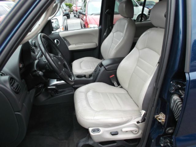 2003 Jeep Liberty 4DR