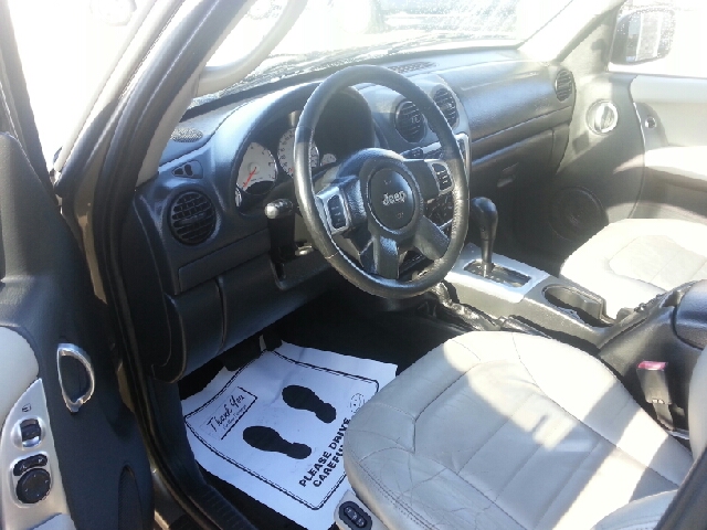 2003 Jeep Liberty Super