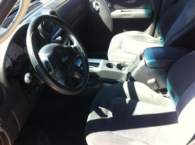2003 Jeep Liberty SLT 25