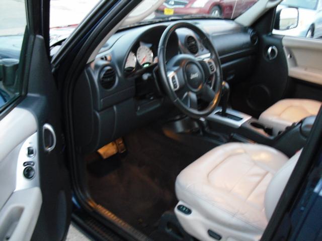 2003 Jeep Liberty SLT 25