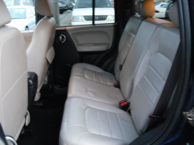 2003 Jeep Liberty SLT 25