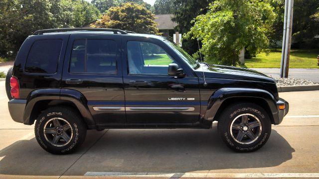 2004 Jeep Liberty LT Tv-dvdleathersunroof3rowcarfax Available