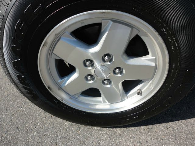 2004 Jeep Liberty Unknown