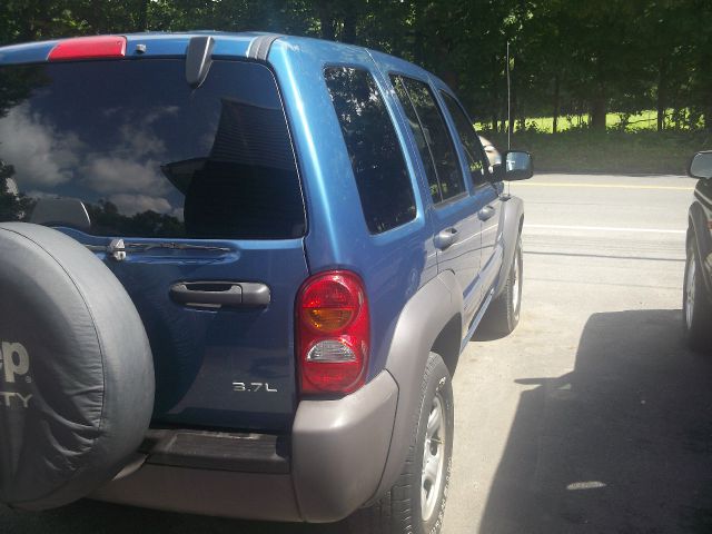 2004 Jeep Liberty Elk Conversion Van