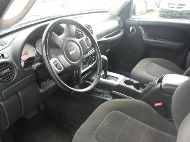 2004 Jeep Liberty Super