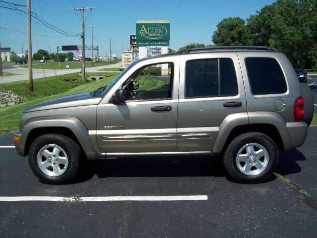 2004 Jeep Liberty SLT 25