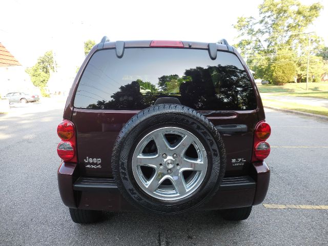2004 Jeep Liberty C1500 Scottsdale