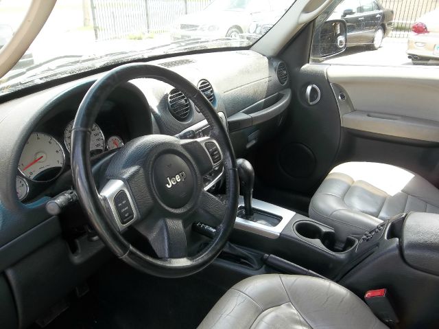 2004 Jeep Liberty Super