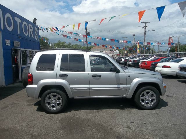 2004 Jeep Liberty Super