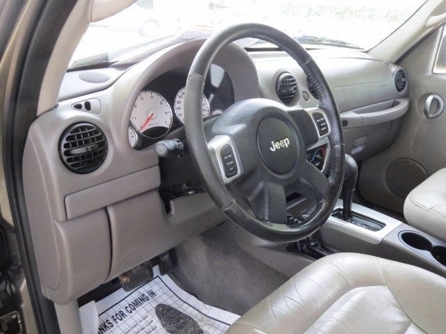 2004 Jeep Liberty Super