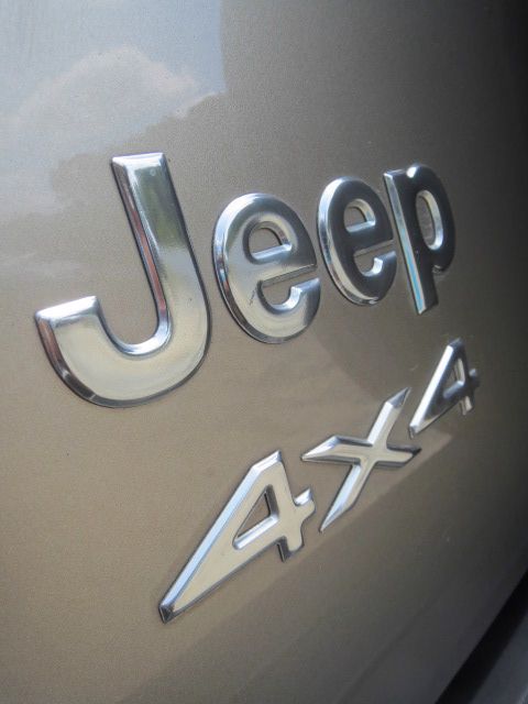 2004 Jeep Liberty Super