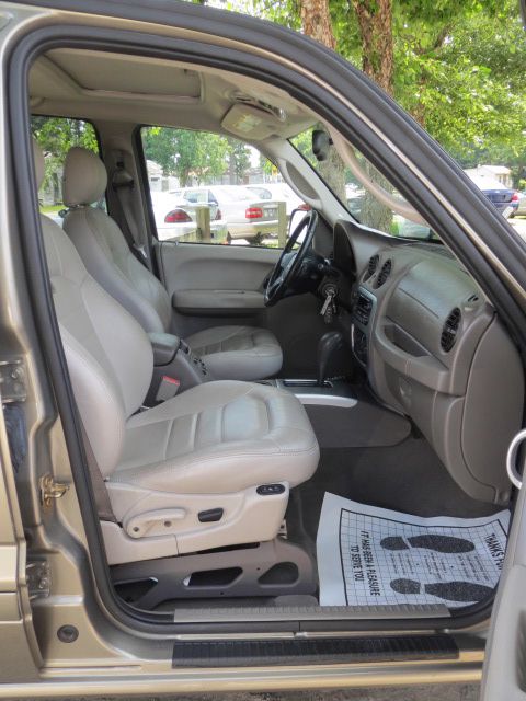 2004 Jeep Liberty Super