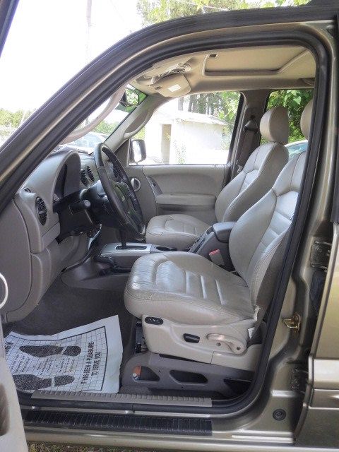 2004 Jeep Liberty Super